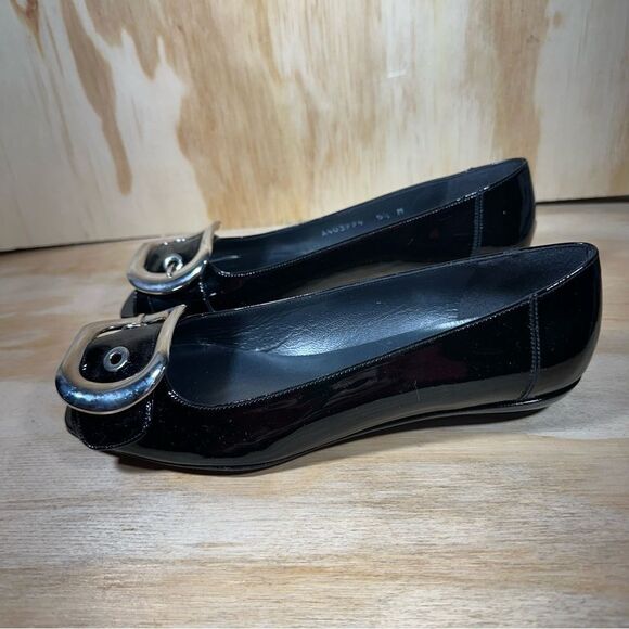 Stuart Weitzman Patent Leather Shoes with Silver Buckle Women’s Size 5.5 - Picture 1 of 7